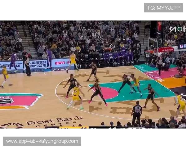 湖人迎战马刺前瞻：里夫斯缺阵，道奇庆典加持，湖人大胜马刺